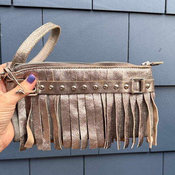 Vitasta silver metallic leather and silk Glamorous Silver Fringe Wristlet - Picture 1 of 11